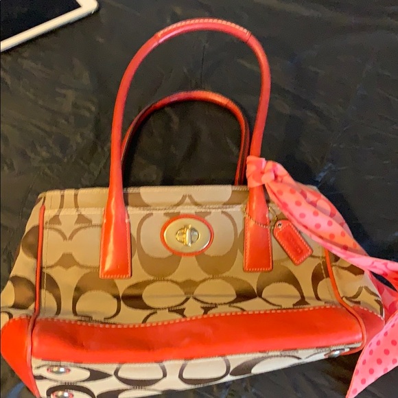 Lot of 2 used Fair Condition Coach Purses - Picture 7 of 8